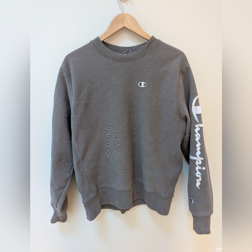 Champion Reverse Weave Crewneck Sweatshirt Large- Vintage Wash Grey